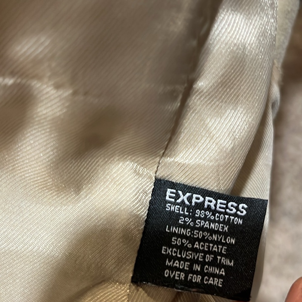 BEAUTIFUL NWOT Express Tailored Trench Coat SZ 4 - Picture 10 of 11